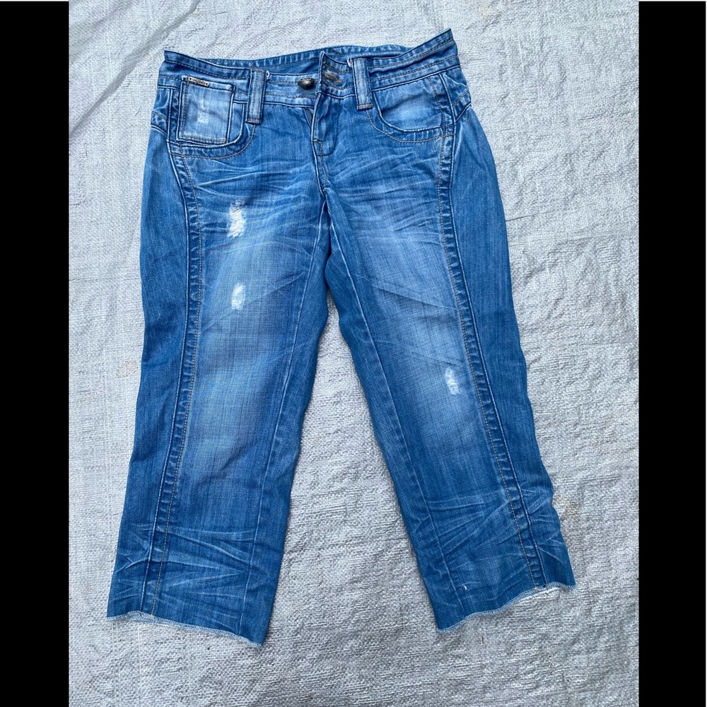 Distressed Capri jeans